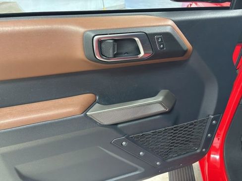Used 2023 Ford Bronco Outer Banks AWD/4WD image 11