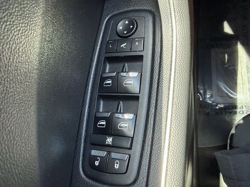 Used 2023 Maserati Levante Modena AWD/4WD image 36