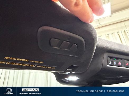 Used 2022 Chevrolet Corvette Stingray Premium Cpe w/ Z51 Performance Package RWD image 29