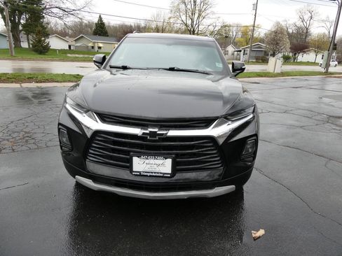 Used 2019 Chevrolet Blazer LT FWD image 2