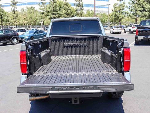 Certified 2024 Toyota Tacoma TRD Off-Road w/ TRD Off Road Upgrade Package AWD/4WD image 33