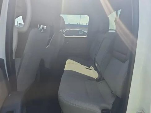 Used 2024 Nissan Frontier SV w/ Technology Package AWD/4WD image 9