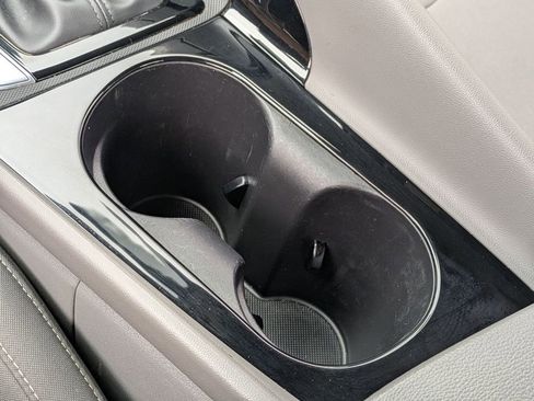 Used 2025 Hyundai Elantra SEL FWD image 19