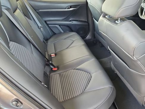 Used 2020 Toyota Camry SE w/ Sunroof Package FWD image 27