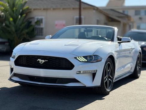 Used 2018 Ford Mustang Premium RWD image 6