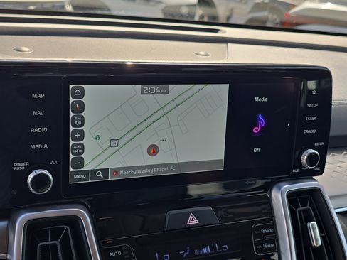 Certified 2023 Kia Sorento EX image 24
