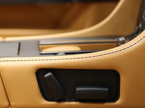 Used 2012 Aston Martin V8 Vantage V8 Convertible 2D image 67