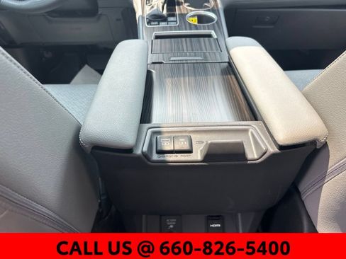 Used 2024 Toyota Sienna Limited AWD/4WD image 13