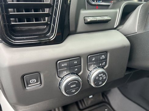 New 2026 GMC Sierra 1500 AT4 w/ AT4 Premium Package image 20