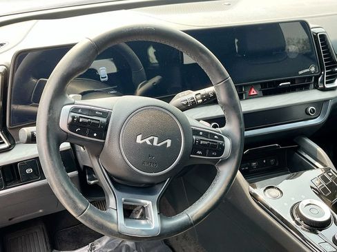 Used 2025 Kia Sportage X-Line AWD/4WD image 11