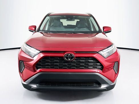 Used 2025 Toyota RAV4 XLE w/ Convenience Package FWD image 2