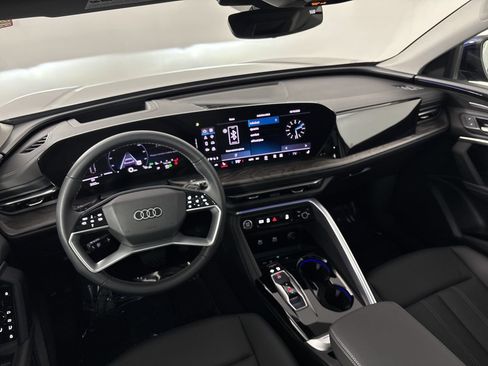 Used 2025 Audi Q5 Premium Plus w/ Premium Plus AWD/4WD image 23