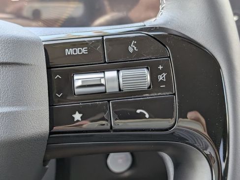 New 2026 Kia Sorento LX FWD image 23