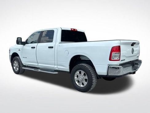 Used 2024 RAM 2500 Big Horn w/ Off Road Package AWD/4WD image 3