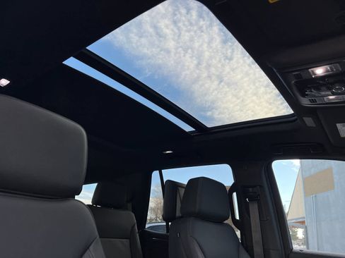 Used 2026 Chevrolet Tahoe Z71 w/ Z71 Off-Road Package image 19