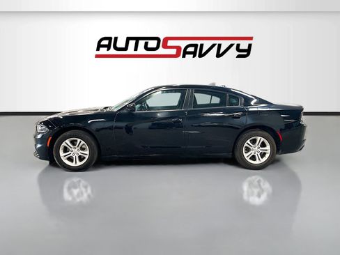 Used 2023 Dodge Charger SXT RWD image 4