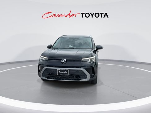 Used 2026 Volkswagen Taos SE FWD image 3