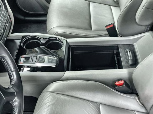 Used 2019 Honda Pilot Touring image 19