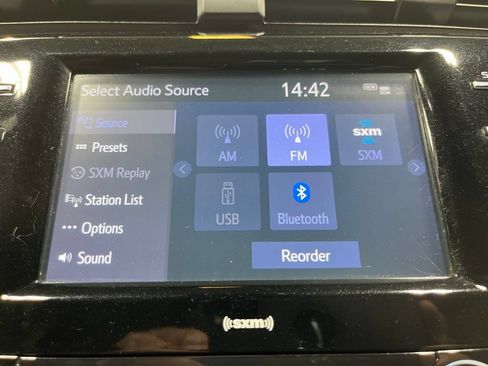 Used 2020 Toyota Camry SE FWD image 24