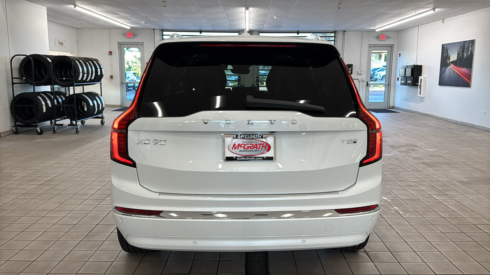 New 2026 Volvo XC90 T8 Plus w/ Protection Package Premier AWD/4WD image 6