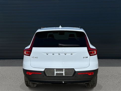 New 2026 Volvo XC40 B5 Ultra w/ Climate Package image 6