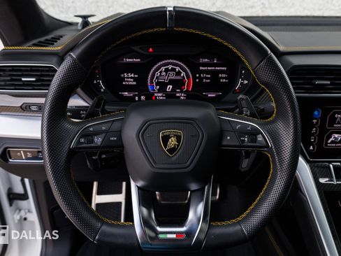 Used 2020 Lamborghini Urus image 24