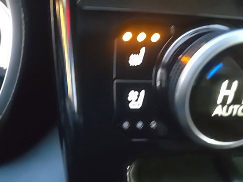 Used 2023 Toyota Highlander Platinum image 24