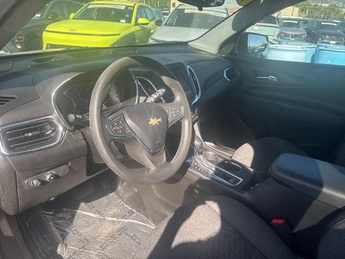 Used 2022 Chevrolet Equinox LT FWD image 17