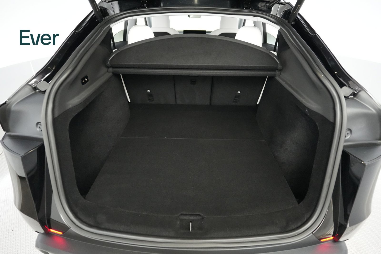 Used 2026 Tesla Model Y AWD image 8