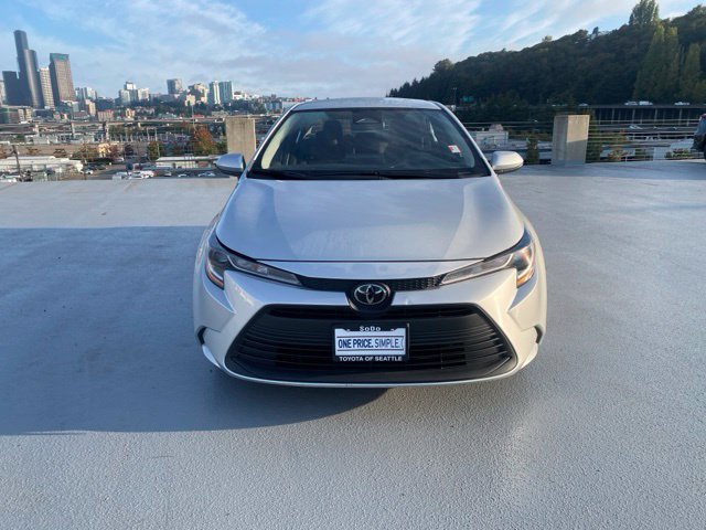 Used 2024 Toyota Corolla LE FWD image 3