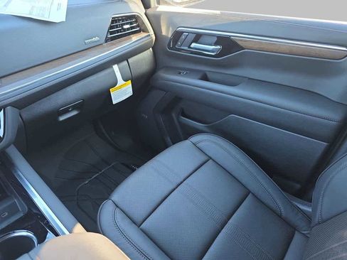 New 2025 Chevrolet Tahoe High Country image 10