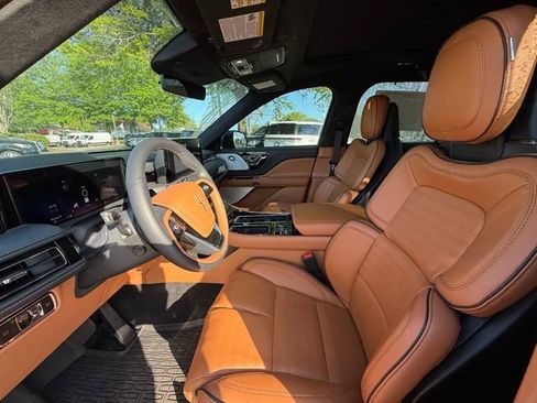 New 2025 Lincoln Aviator Black Label image 11