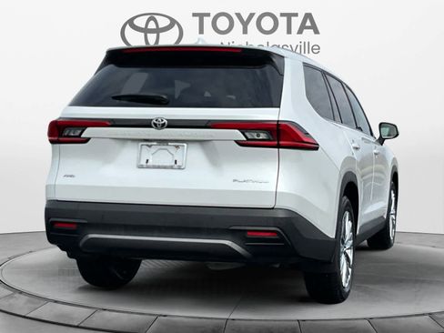 Used 2024 Toyota Grand Highlander Platinum image 5