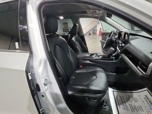 Used 2024 Toyota Grand Highlander XLE image 29