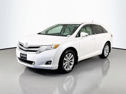Used 2014 Toyota Venza LE w/ LE Convenience Package