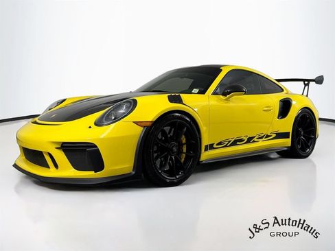 Used 2019 Porsche 911 GT3 RS RWD image 3