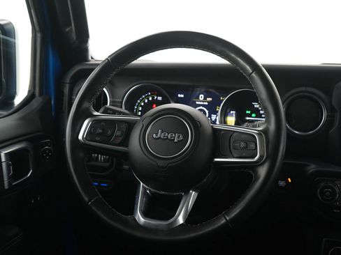 Used 2022 Jeep Wrangler Unlimited Sahara w/ Cold Weather Group image 14