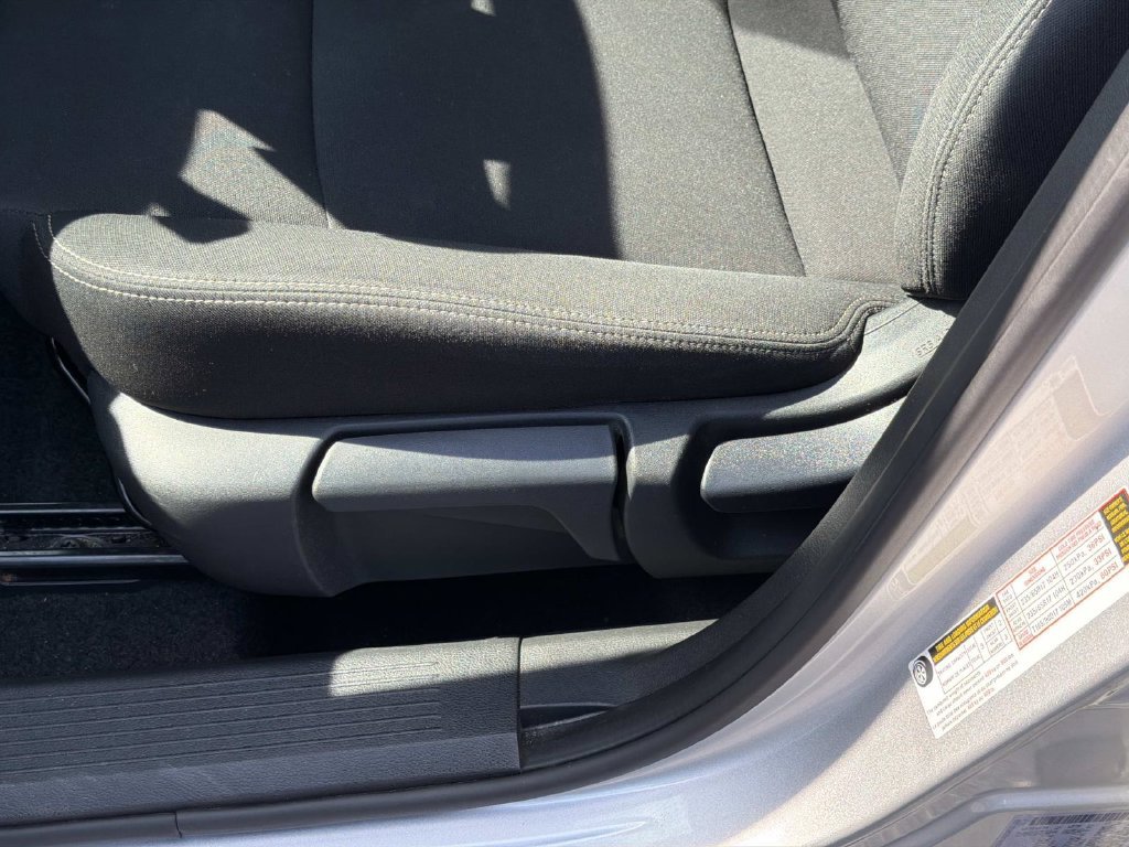 Used 2024 Nissan Rogue S AWD/4WD image 22