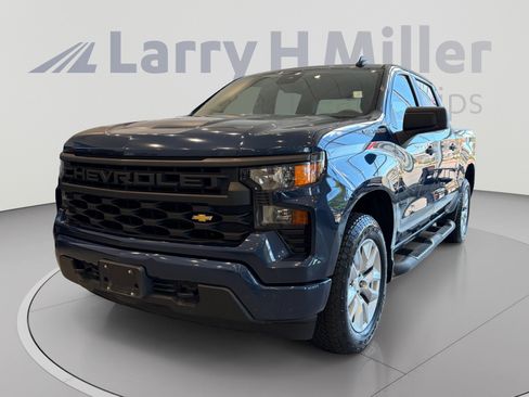 Used 2022 Chevrolet Silverado 1500 Custom AWD/4WD image 1