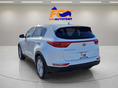 Used 2018 Kia Sportage LX image 3