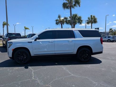 Used 2022 GMC Yukon XL Denali AWD/4WD image 7