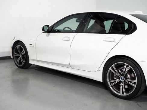 Used 2023 BMW 330e *NAVIGATION, CURVED DISPLAY, S w/ Convenience Package image 46