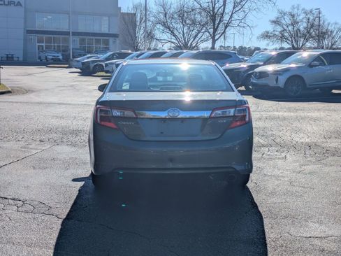 Used 2014 Toyota Camry XLE image 6