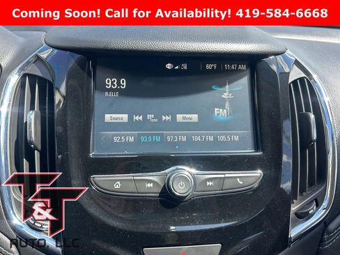 Used 2017 Chevrolet Cruze Premier FWD image 12