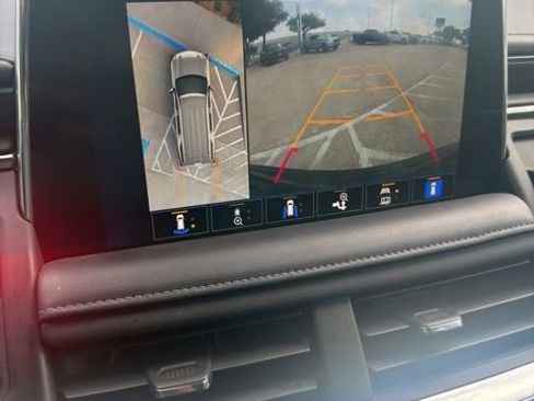 Used 2022 Chevrolet Tahoe LT w/ Luxury Package image 6