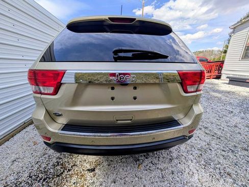 Used 2011 Jeep Grand Cherokee Overland image 15