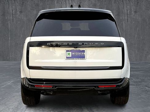Used 2025 Land Rover Range Rover SE image 4