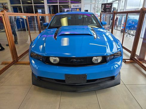 Used 2010 Ford Mustang GT RWD image 2