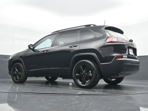 Used 2021 Jeep Cherokee Latitude Plus image 19