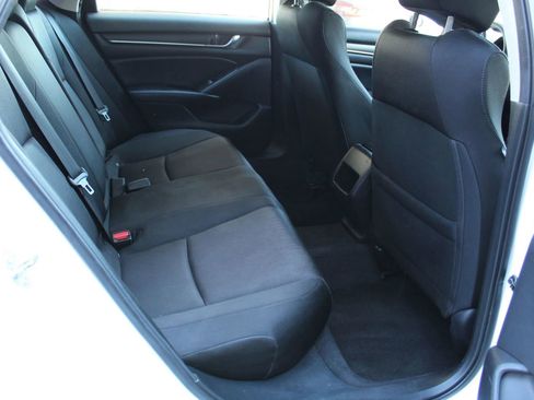 Used 2018 Honda Accord LX image 11